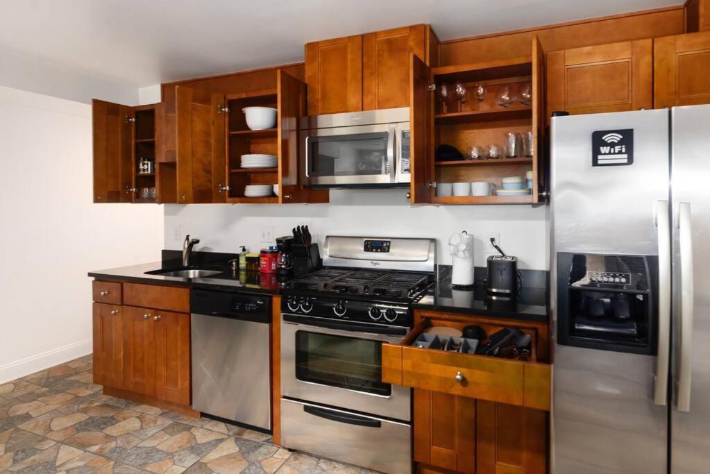 Upscale 2Br Apartment With Patio Washington Ngoại thất bức ảnh