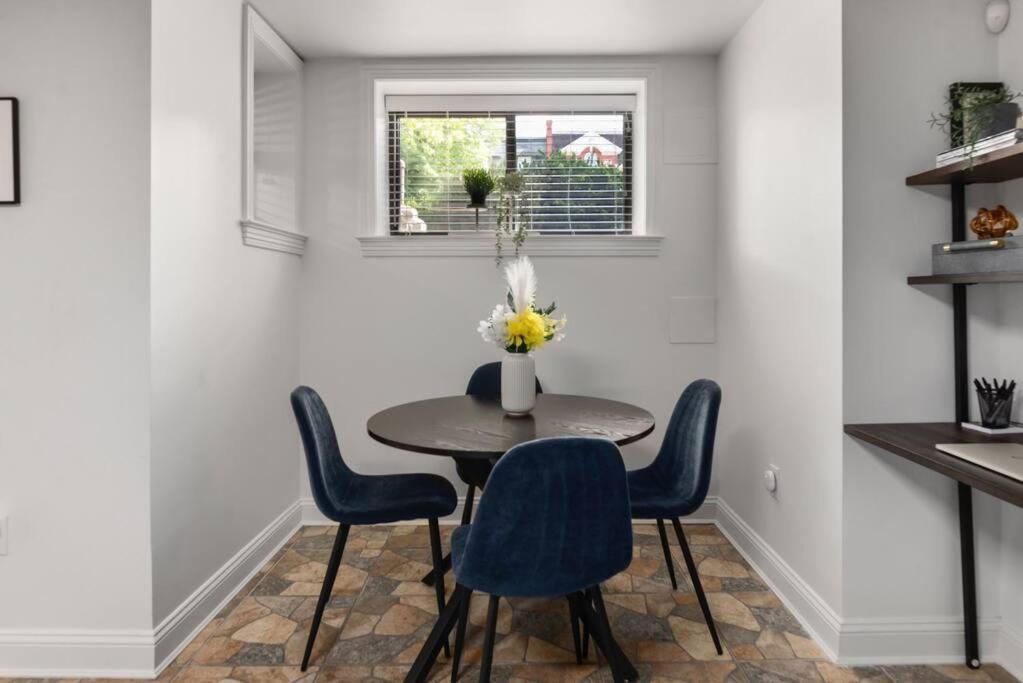 Upscale 2Br Apartment With Patio Washington Ngoại thất bức ảnh